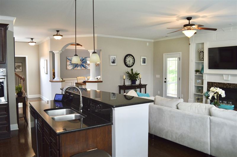 143 Summit Overlook Dr, Clayton, NC 27527