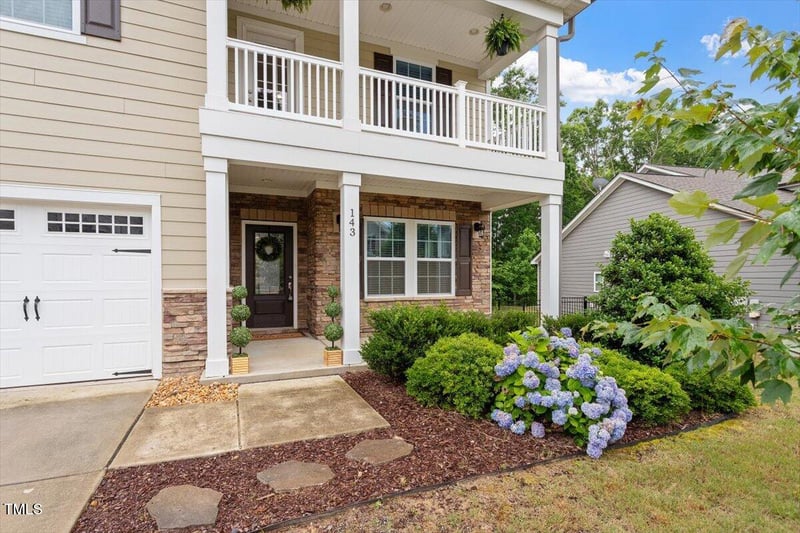 143 Thornbury St, Clayton, NC 27527
