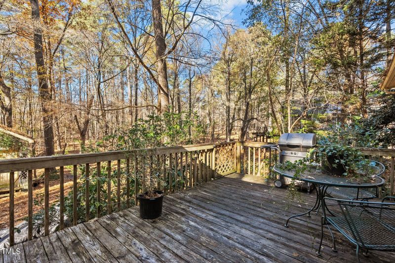 143 Windsor Cir, Chapel Hill, NC 27516