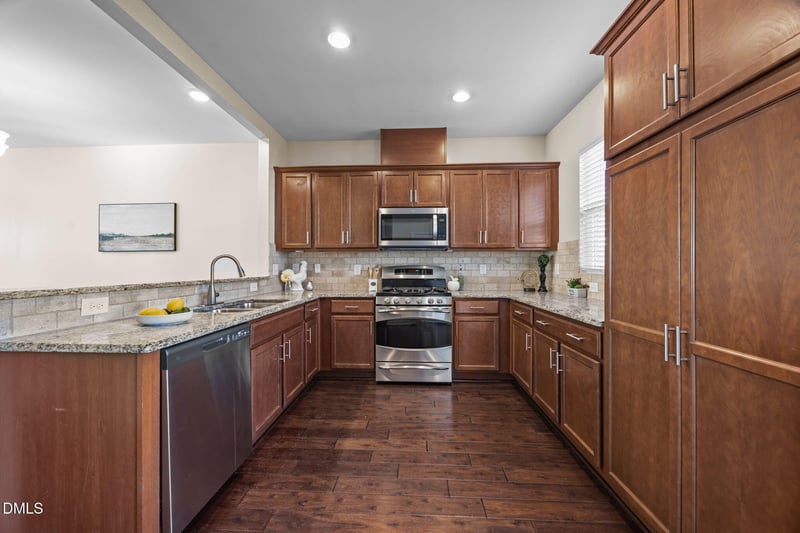 1430 Ardara Ln, Raleigh, NC 27607