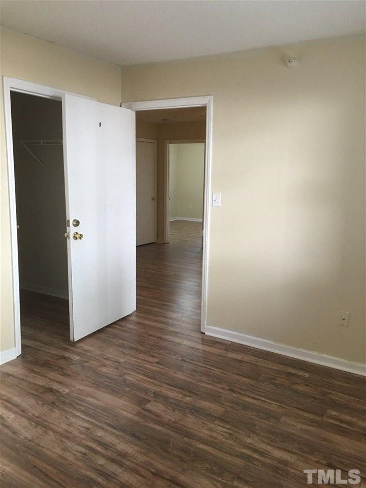1430 Collegeview Ave #102, Raleigh, NC 27606