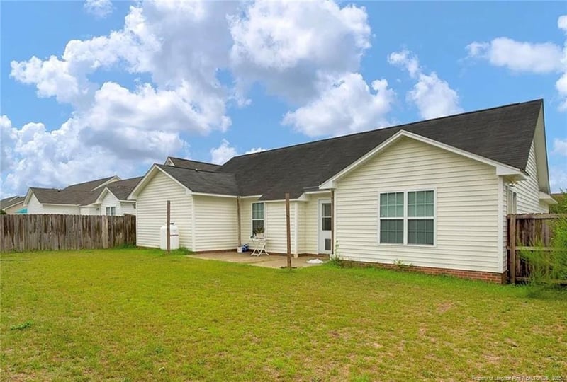 1430 Mingary Ave, Hope Mills, NC 28306