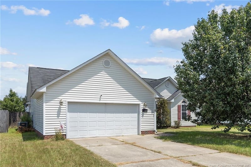 1430 Mingary Ave, Hope Mills, NC 28306