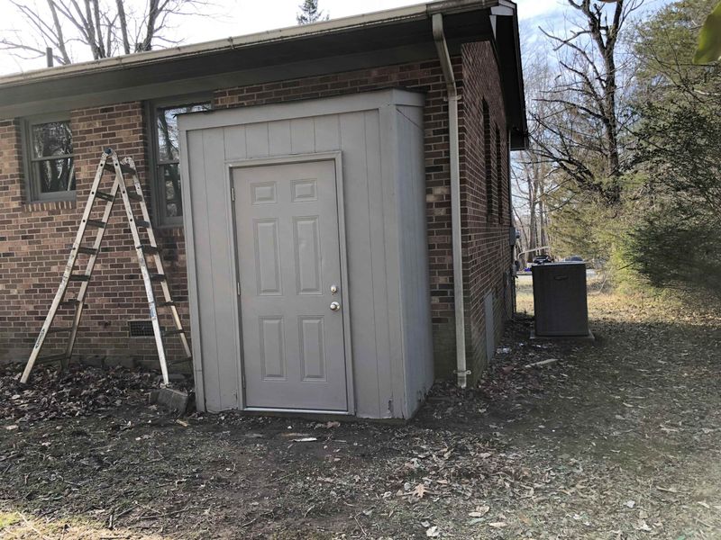 1430 Stone Dr, Roxboro, NC 27573