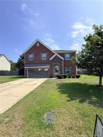 1430 Vandenberg Dr, Fayetteville, NC 28312