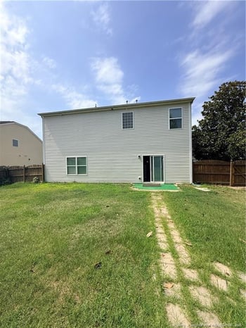 1430 Vandenberg Dr, Fayetteville, NC 28312