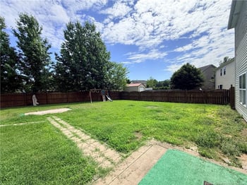 1430 Vandenberg Dr, Fayetteville, NC 28312