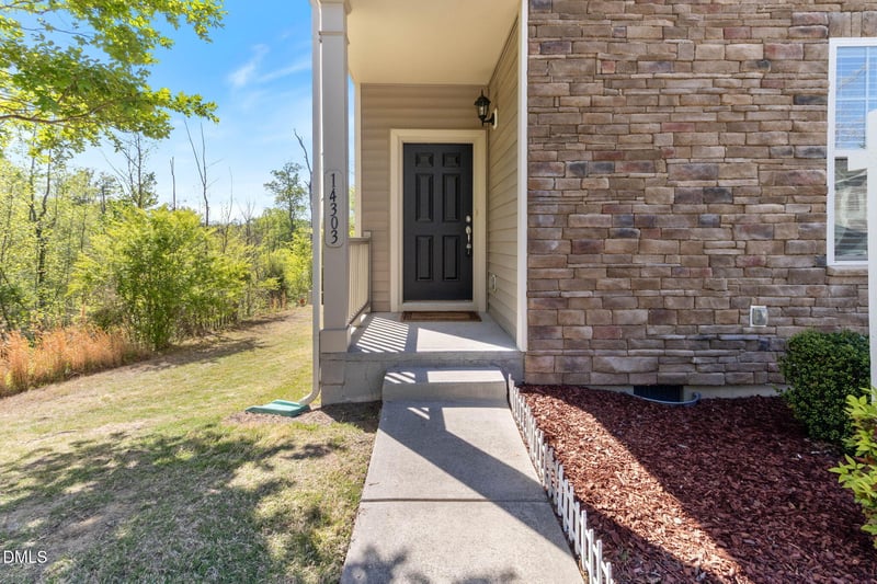 14303 Foxcroft Rd, Raleigh, NC 27614