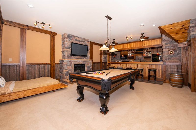 1431 Carpenter Town Ln, Cary, NC 27519