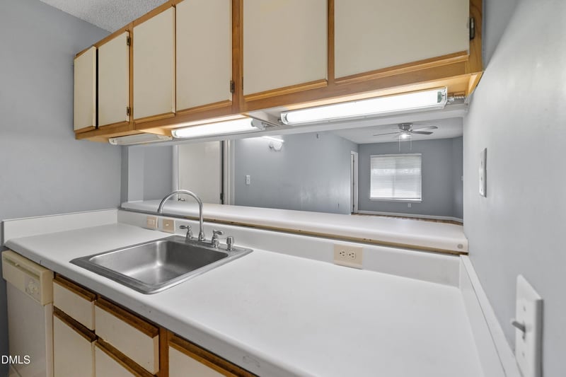 1431 Collegiate Cir #303, Raleigh, NC 27606