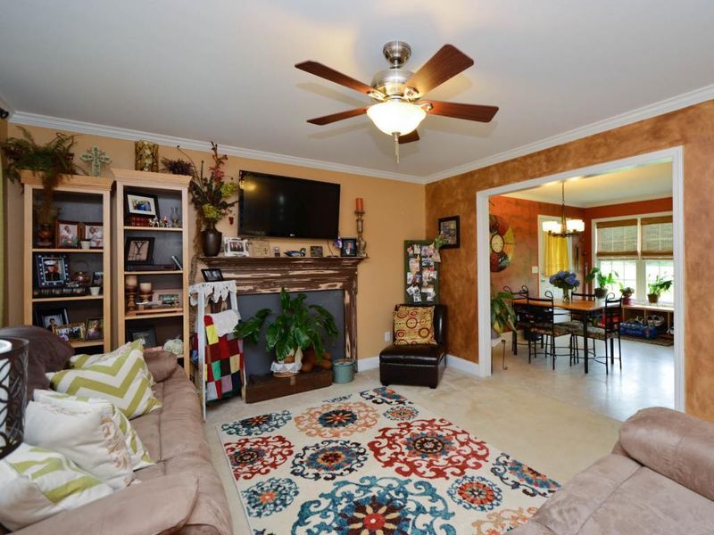 1431 Lakeside Ave, Burlington, NC 27217