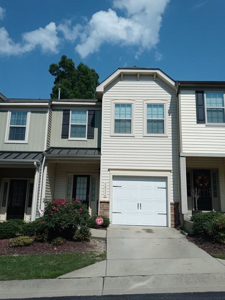 14316 Foxcroft Rd, Raleigh, NC 27614