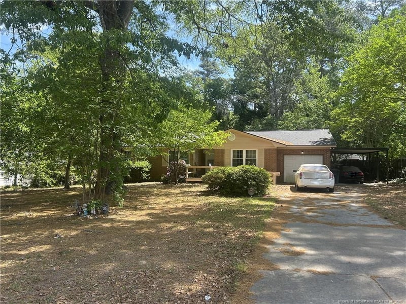 1433 Berriedale Dr, Fayetteville, NC 28304