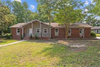 1433 Carnsmore Dr, Fayetteville, NC 28304