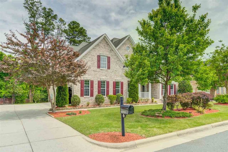 1433 Carpenter Town Ln, Cary, NC 27519