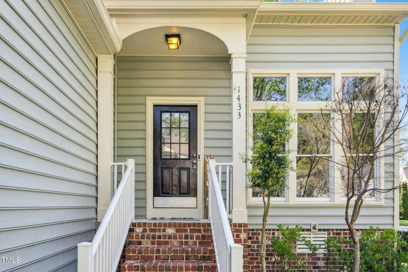 1433 Deltona Dr, Raleigh, NC 27615