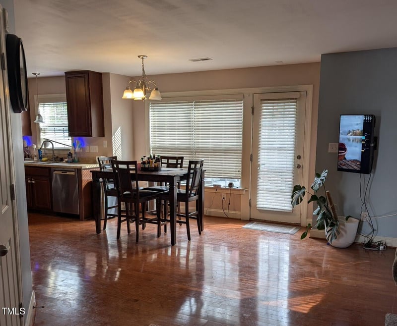 1433 Dexter Ridge Dr, Holly Springs, NC 27540