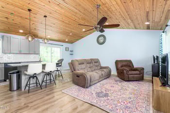 1433 Durham Meadows Dr, Burlington, NC 27217