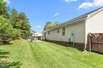 1433 Durham Meadows Dr, Burlington, NC 27217