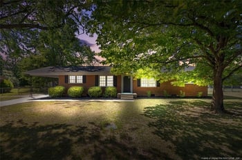 1433 Larkhall Dr, Fayetteville, NC 28304