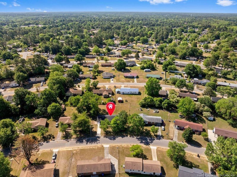 1433 Larkhall Dr, Fayetteville, NC 28304