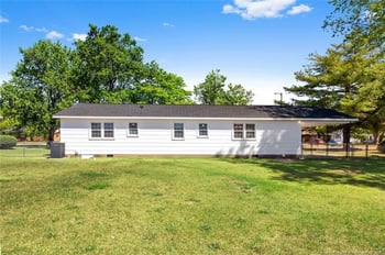 1433 Larkhall Dr, Fayetteville, NC 28304