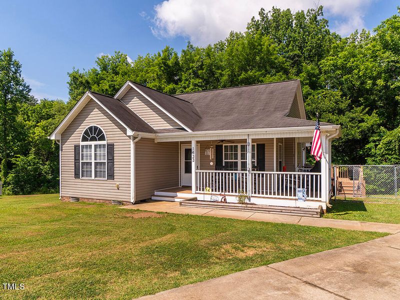 1433 Rolling Meadow Ct, Burlington, NC 27217
