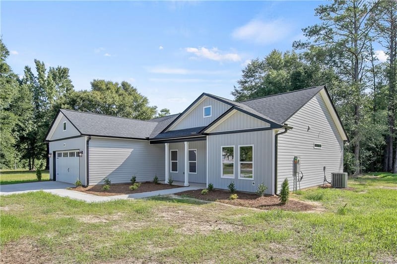 1434 Halsey Loop, Hope Mills, NC 28348