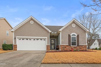 1435 Dairy Glen Dr, Fuquay Varina, NC 27526