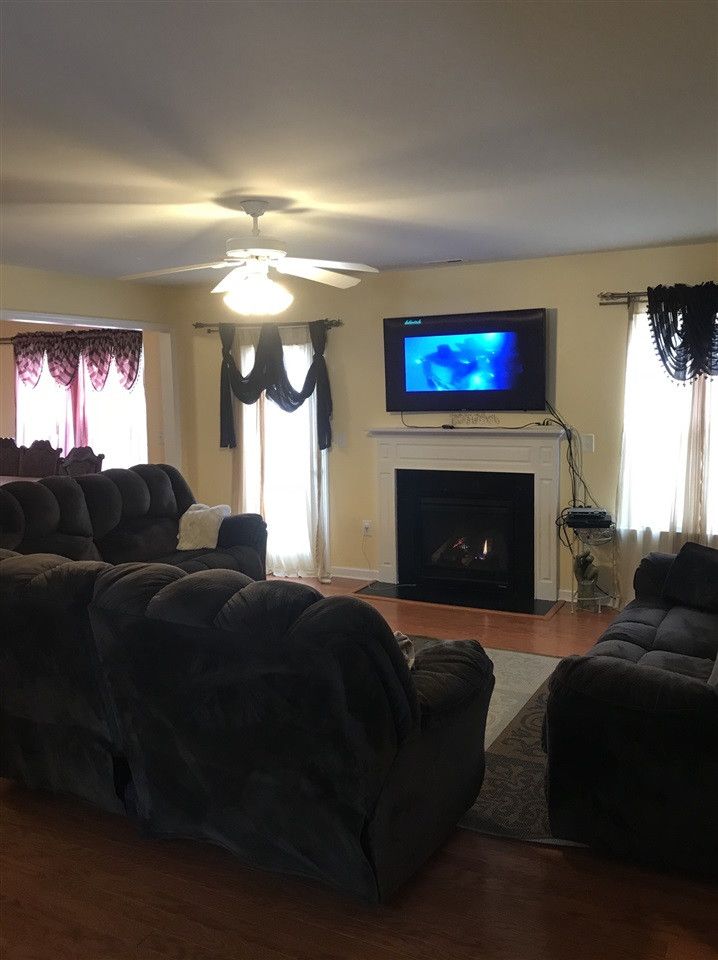 1437 Cricket Ridge Dr, Raleigh, NC 27610