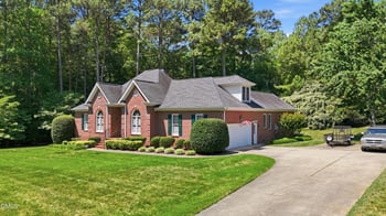 1437 Kinsdale Dr, Raleigh, NC 27615