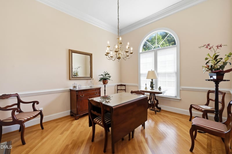 1437 Kinsdale Dr, Raleigh, NC 27615