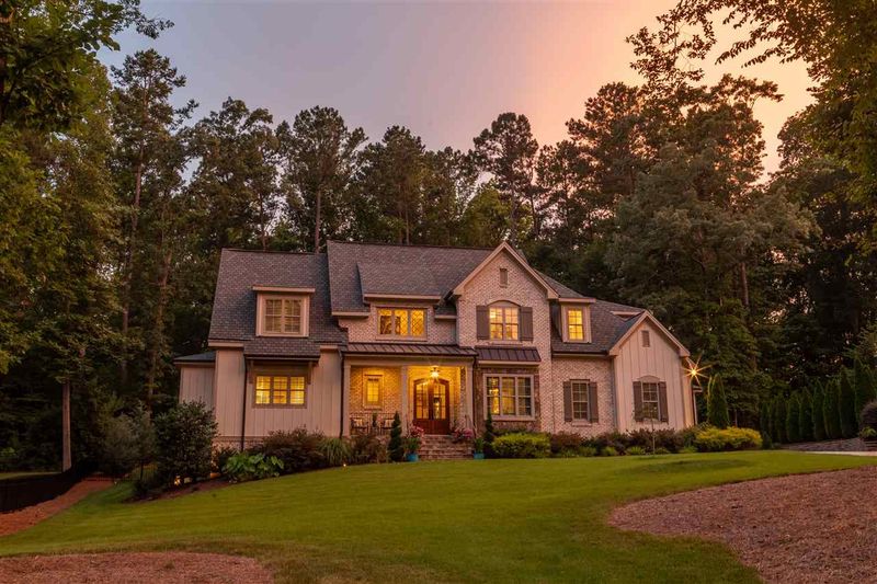 1437 Tacketts Pond Dr, Raleigh, NC 27614