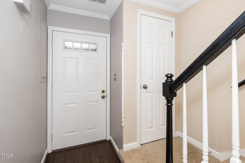 1438 Barton Place Dr, Raleigh, NC 27608