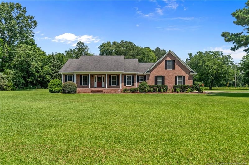 1438 Division Pl, Fayetteville, NC 28312