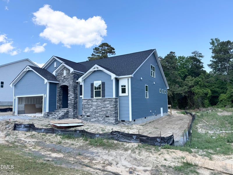 144 Golfview Ave, Benson, NC 27504