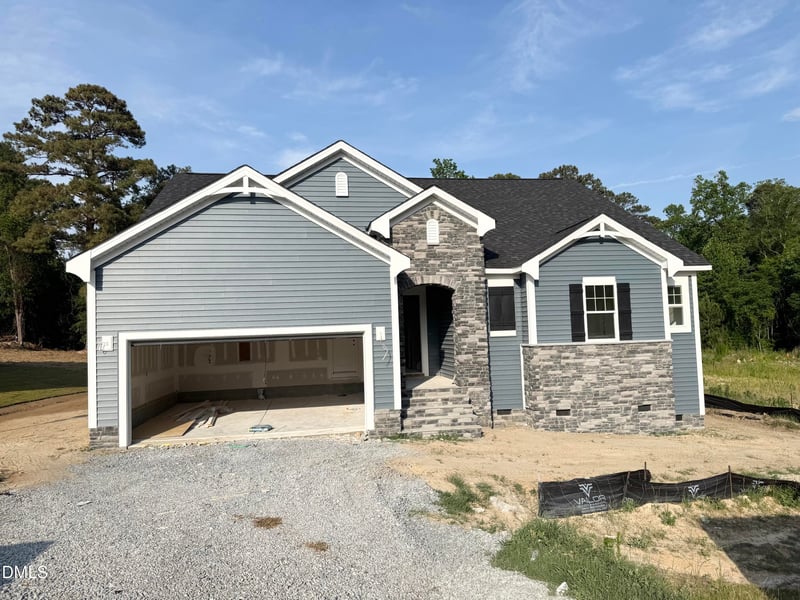144 Golfview Ave, Benson, NC 27504
