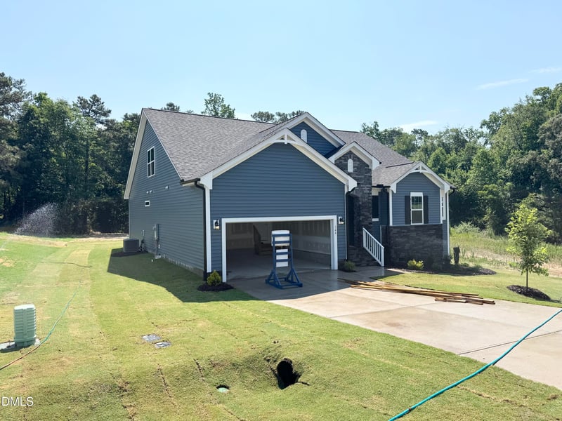 144 Golfview Ave, Benson, NC 27504