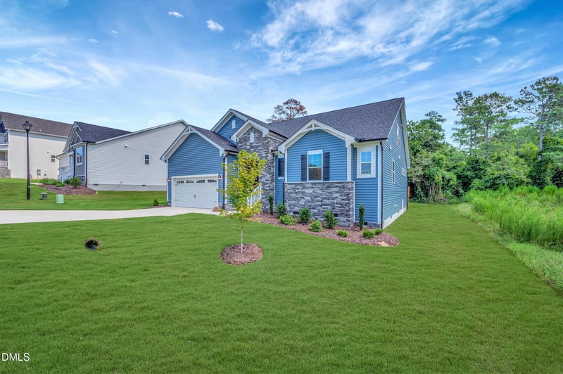 144 Golfview Ave, Benson, NC 27504