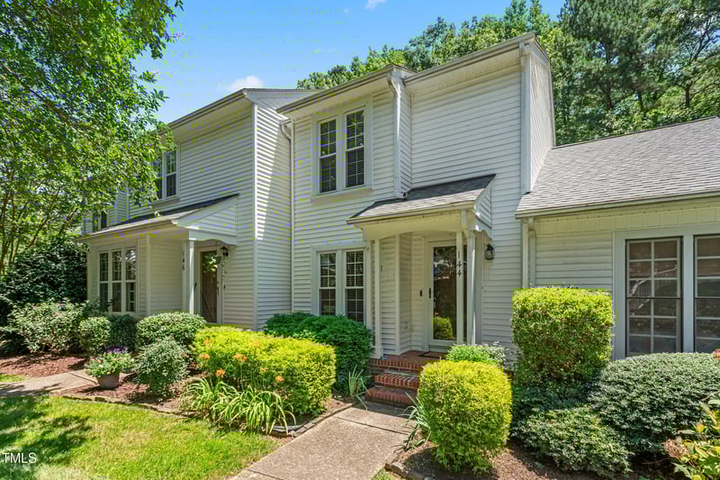 144 Greenmont Ln, Cary, NC 27511