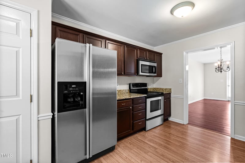 144 Greenmont Ln, Cary, NC 27511