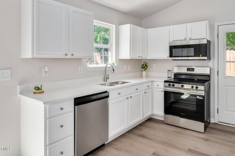 144 Holly Mountain Rd, Holly Springs, NC 27540