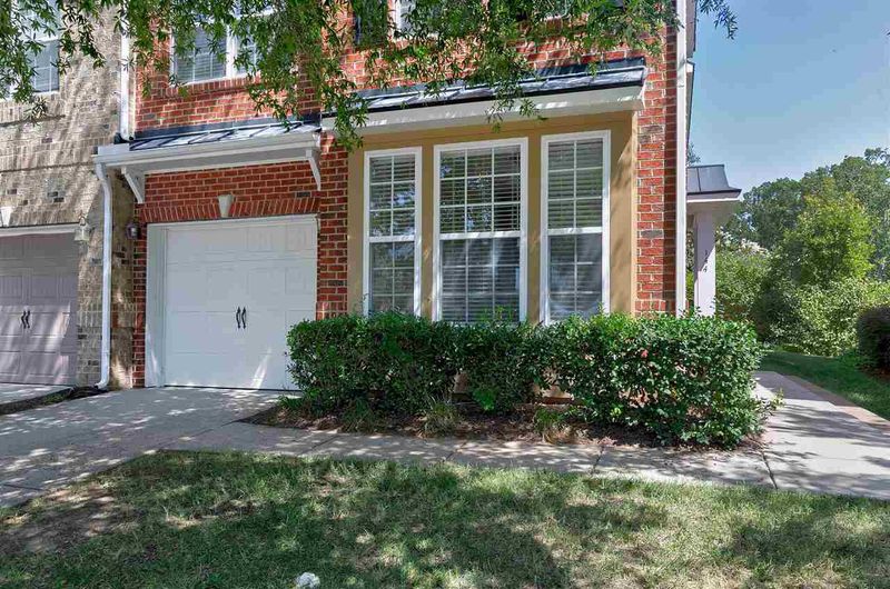 144 Longchamp Ln, Cary, NC 27519