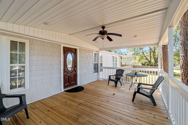 144 Old Yogi Ln, Clayton, NC 27520
