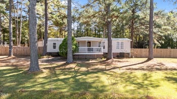 144 Old Yogi Ln, Clayton, NC 27520