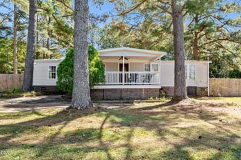 144 Old Yogi Ln, Clayton, NC 27520