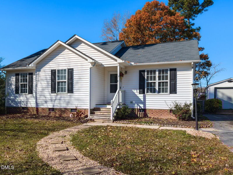 144 Yellow Stone Ln, Smithfield, NC 27577