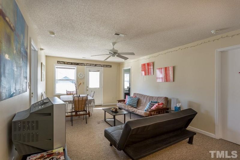 1440 Collegeview Ave #303, Raleigh, NC 27606