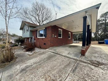 1440 Marlborough Rd, Fayetteville, NC 28304