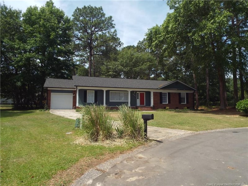1441 Carnsmore Dr, Fayetteville, NC 28304